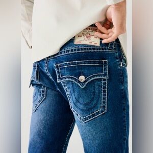 True Religion Mens Rocco Wave Runner Loose Skinny Jeans - 102644 Size 33 Tall.